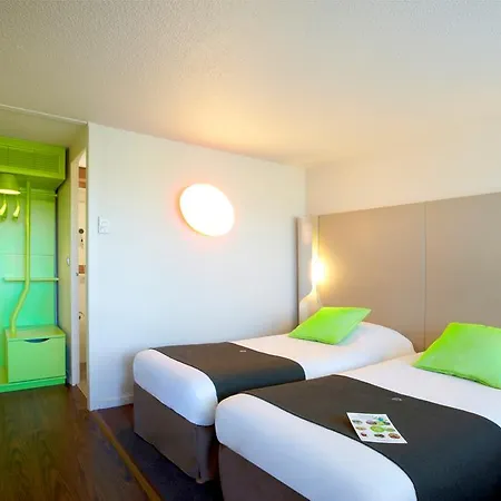 Otel Campanile Clermont-ferrand ~