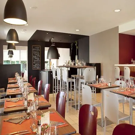 Campanile Clermont-ferrand ~ Otel 3*