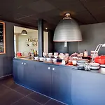 Hotel Campanile Nature - Clermont-ferrand Nord Riom