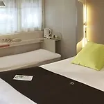 Campanile Nature - Clermont-ferrand Nord 3* ריום