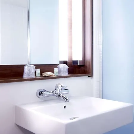 Hotel Campanile Nature - Clermont-ferrand Nord Riom