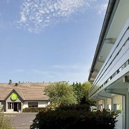 Campanile Nature - Clermont-ferrand Nord 3* Riom