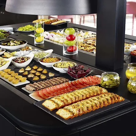 Hotel Campanile Nature - Clermont-ferrand Nord Riom