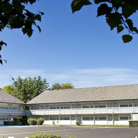 Hotel Campanile Nature - Clermont-ferrand Nord Riom