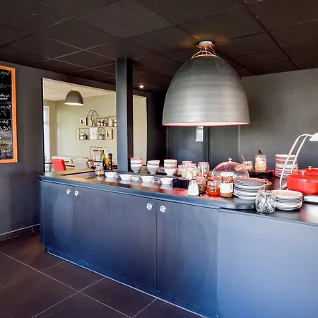 Hotel Campanile Nature - Clermont-ferrand Nord Riom