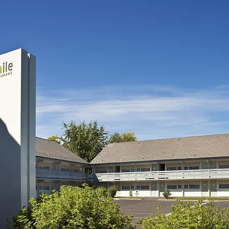 Campanile Nature - Clermont-ferrand Nord Отель 3*