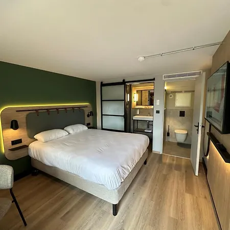 Campanile Nature - Clermont-ferrand Nord 호텔 3*