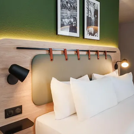 Hotel Campanile Nature - Clermont-ferrand Nord 3*