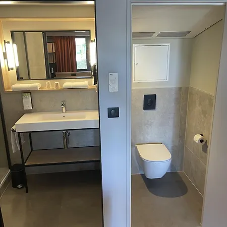Campanile Nature - Clermont-ferrand Nord 3*