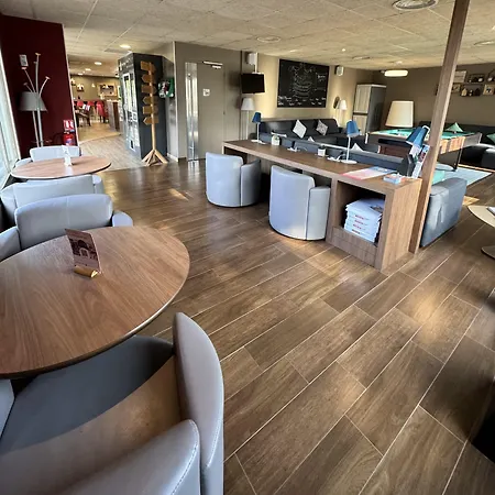 Campanile Nature - Clermont-ferrand Nord Отель 3*