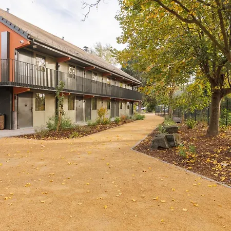 Campanile Nature - Clermont-ferrand Nord 3* Riom