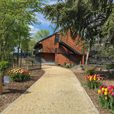 Campanile Nature - Clermont-ferrand Nord 3* Риом