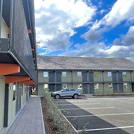 Hotel Campanile Nature - Clermont-ferrand Nord 3*