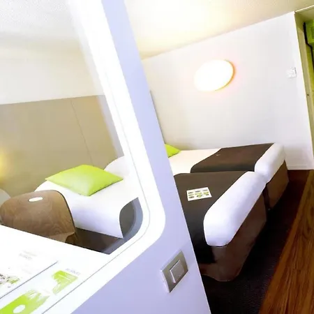 Campanile Nature - Clermont-ferrand Nord 3* Riom