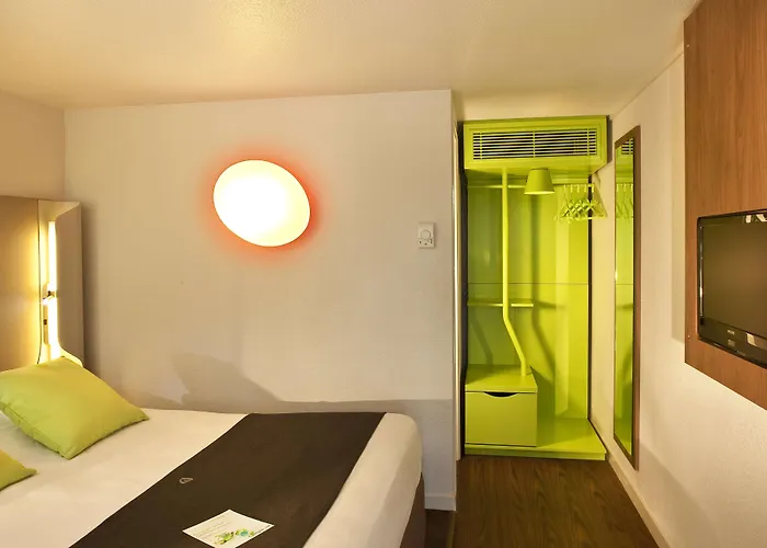 Отель Campanile Nature - Clermont-ferrand Nord 3*