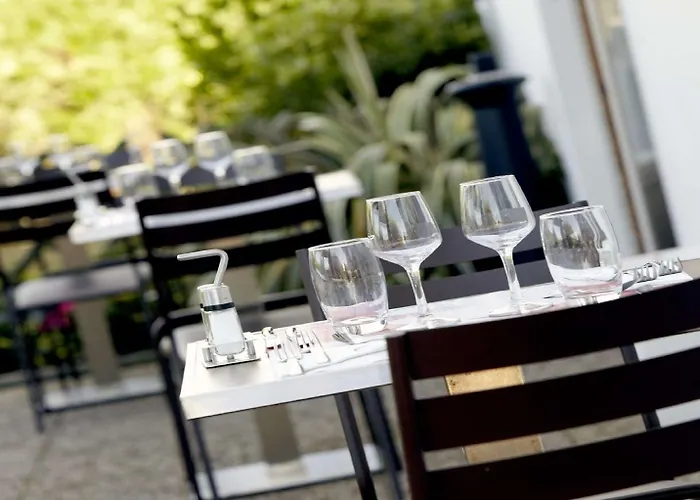 Campanile Nature - Clermont-ferrand Nord 3* Riom