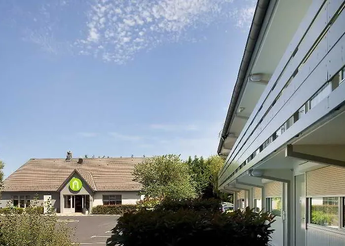 Campanile Nature - Clermont-ferrand Nord 3* Riom