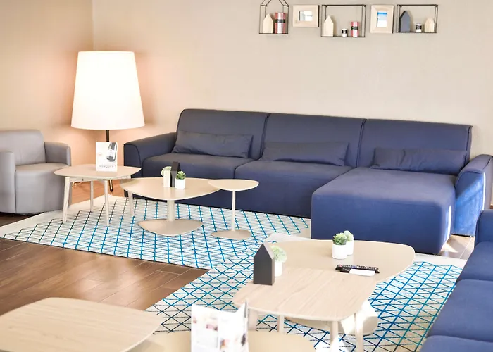 Отель Campanile Nature - Clermont-ferrand Nord 3*