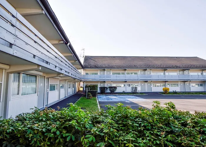 Hotell Campanile Nature - Clermont-ferrand Nord Riom