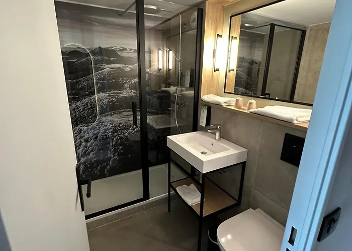 Hotel Campanile Nature - Clermont-ferrand Nord Riom