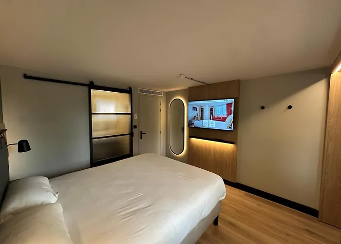 Campanile Nature - Clermont-ferrand Nord Hotell