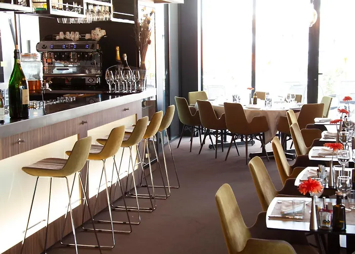 Campanile Nature - Clermont-ferrand Nord Hotell 3*