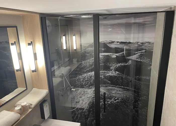 Hotel Campanile Nature - Clermont-ferrand Nord Riom