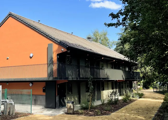 Hotell Campanile Nature - Clermont-ferrand Nord