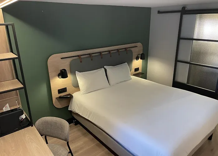 Hotel Campanile Nature - Clermont-ferrand Nord Riom