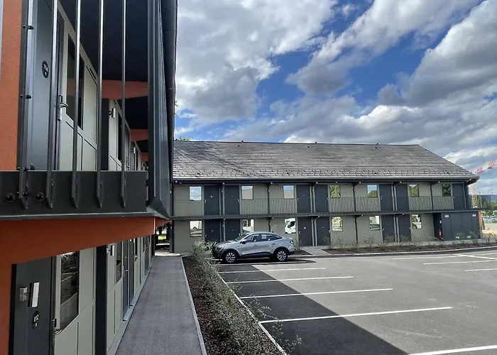 Campanile Nature - Clermont-ferrand Nord Riom