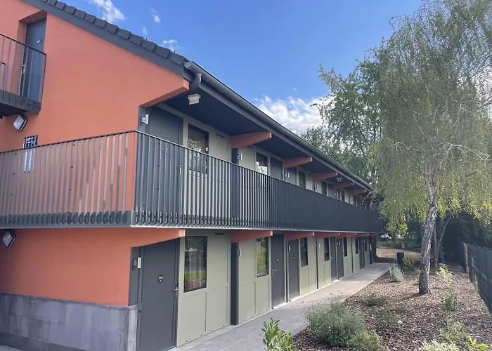 Campanile Nature - Clermont-ferrand Nord 3* Riom