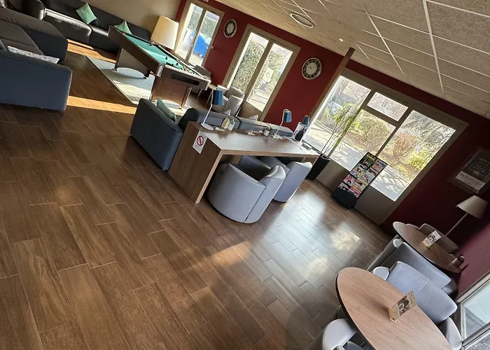 Отель Campanile Nature - Clermont-ferrand Nord Риом