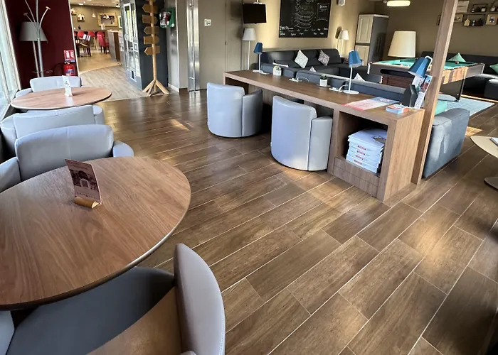 Campanile Nature - Clermont-ferrand Nord Hotell 3*