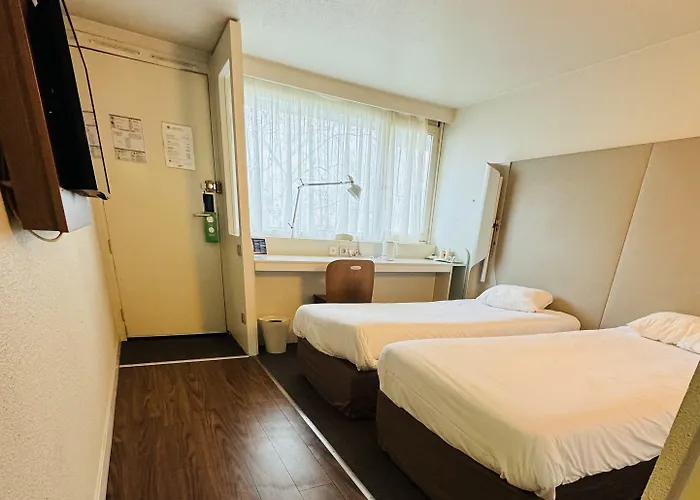 Hotell Campanile Nature - Clermont-ferrand Nord Riom