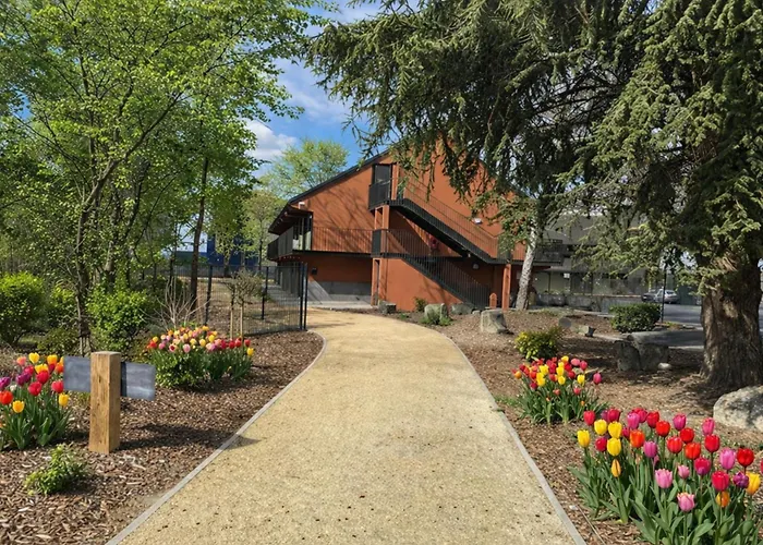 Campanile Nature - Clermont-ferrand Nord 3* Риом