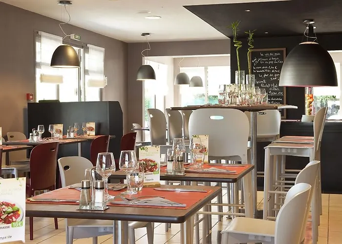 Hotel Campanile Nature - Clermont-ferrand Nord Riom