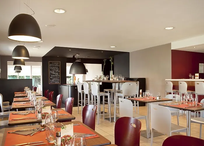 Campanile Nature - Clermont-ferrand Nord 3* Риом