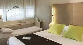 Campanile Nature - Clermont-ferrand Nord 3* Риом