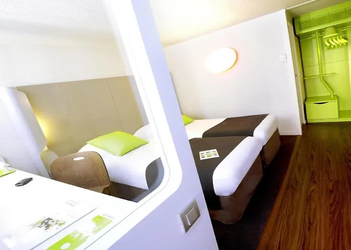 Campanile Nature - Clermont-ferrand Nord 3* Риом