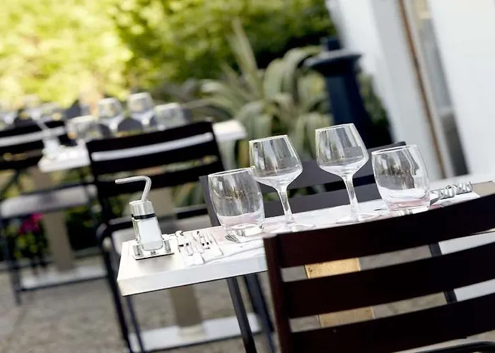 Hotell Campanile Nature - Clermont-ferrand Nord